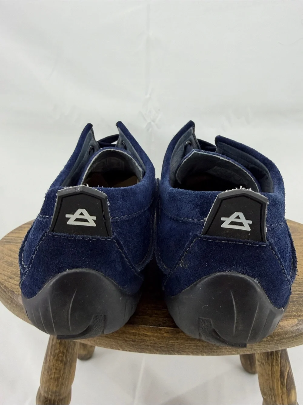 Roy Hayes Unisex Studio LaCruz Blue Suede Foot Formed Lace-up Sneakers, 41 / 42